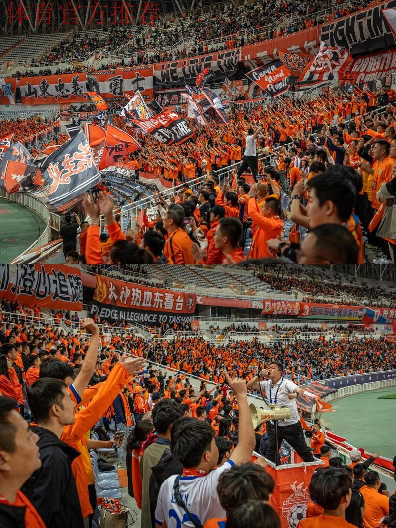 五超赛会制湛江站激战正酣 百年足球城焕发崭新生机 五超赛会制湛江站激战正酣 百年足球城焕发崭新生机