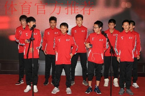 民族才艺亮相青运会大连赛区联欢会 180人大联欢尽显青春活力